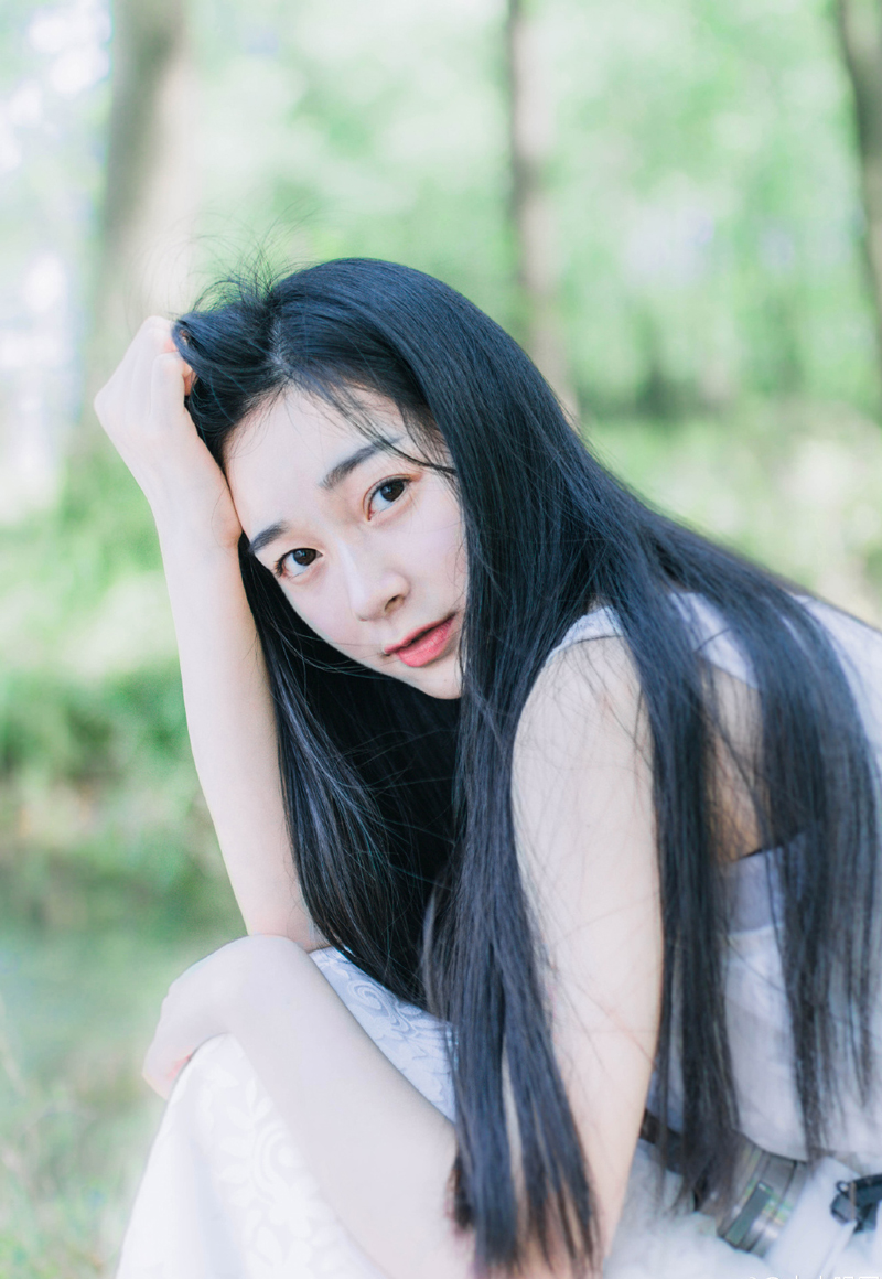 爱情有若佛家的禅---不可说，不可说，一说就是错[lizhigushicom]。婚姻和爱情的模式在世界有千万种，我的看法：女人是一架钢琴，遇到一位名家来弹，奏出来的是一支名曲。如果是一个普通人来弹，也许会奏出一条流行曲，要是碰上了不会弹琴的人，恐怕就不成歌了。